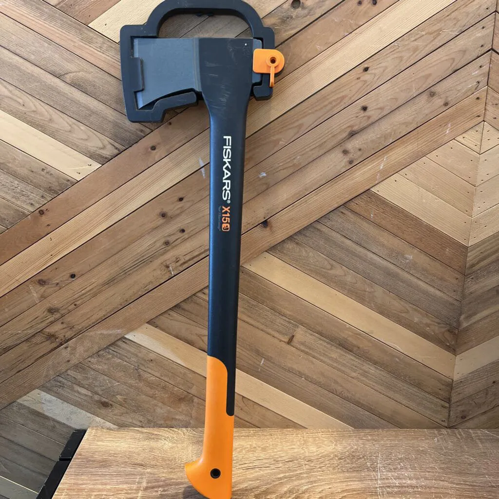 Fiskars - X150 Chopping Axe - MSRP $82: Black/Orange -unisex-23" (58cm)