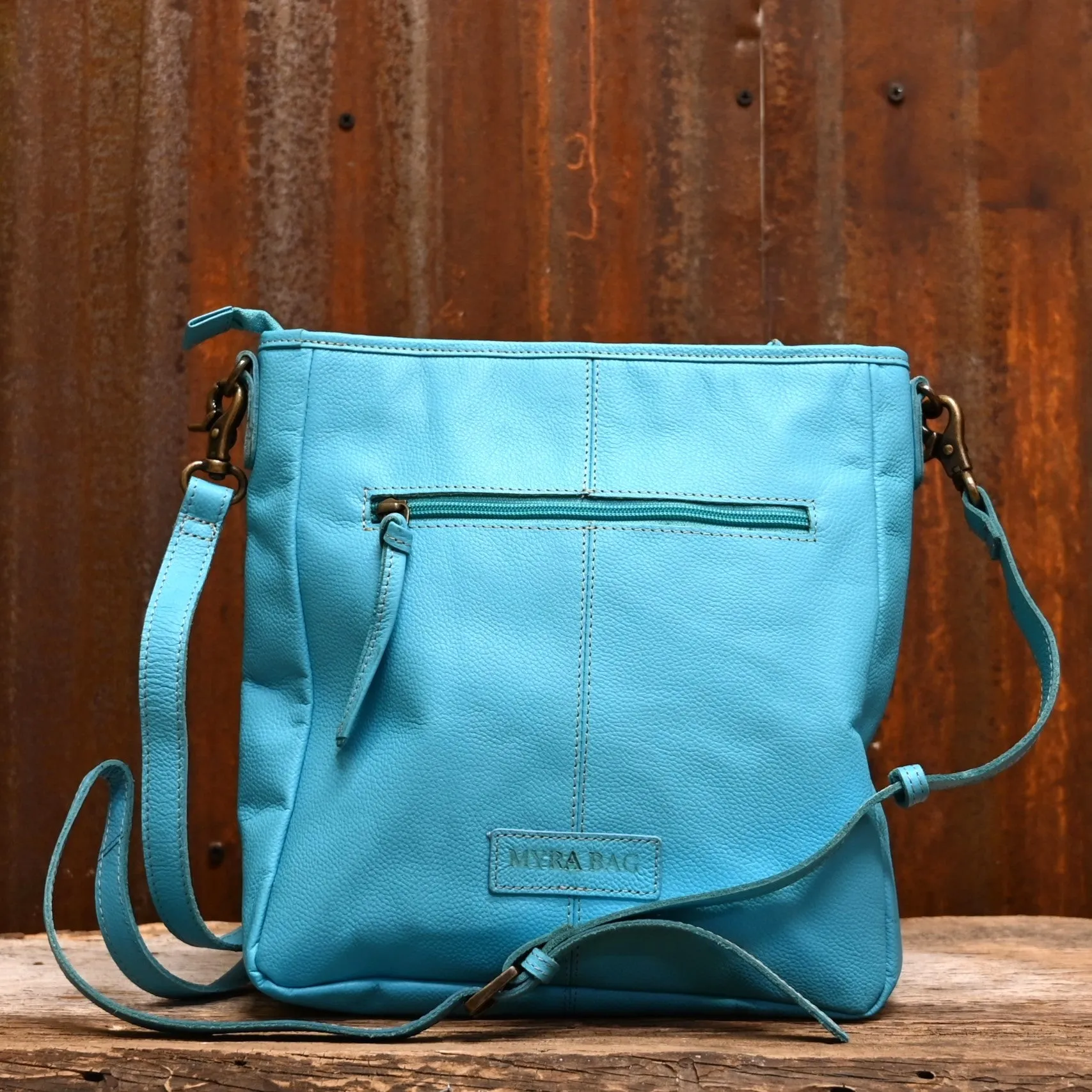 Ninnekah Leather Bag in Sky Blue