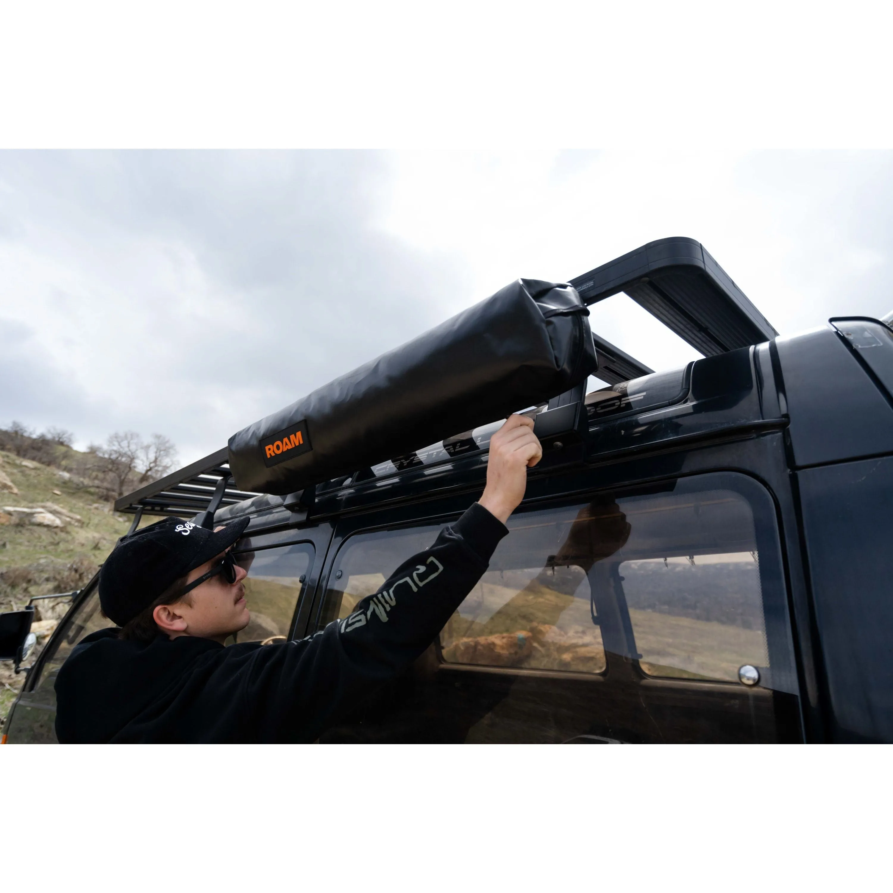 ROAM-AWN-SHOWER-BLK