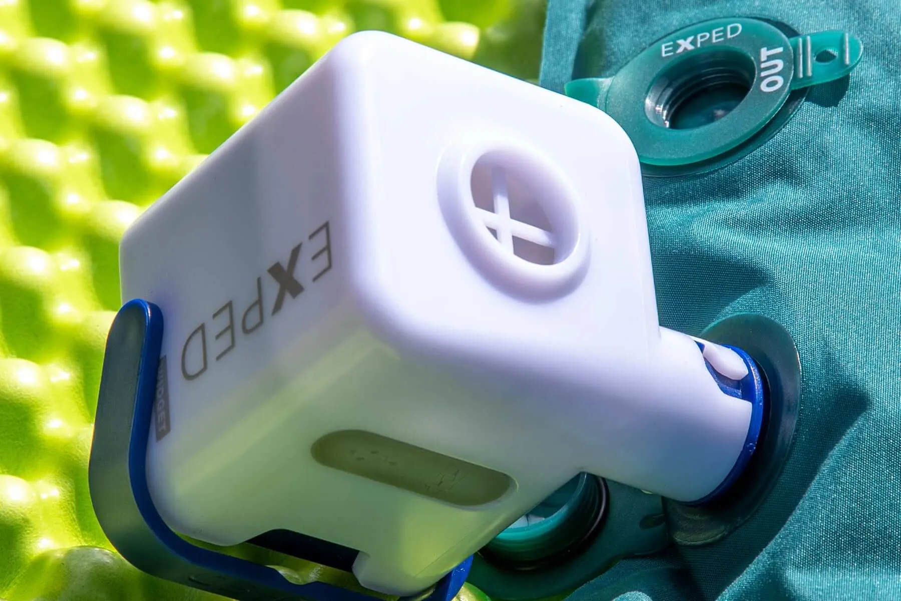 Widget Pump Lamp and Powerbank